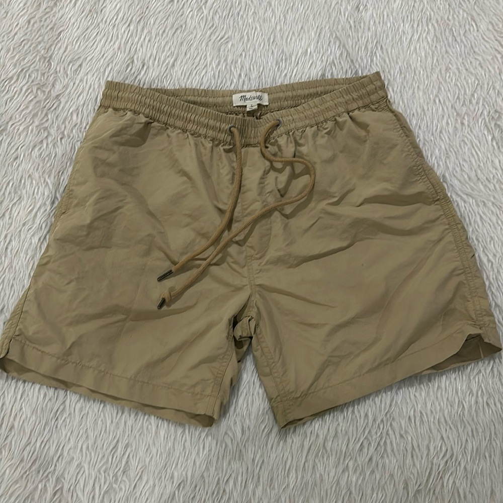 Madewell brown elastic khaki shorts size large